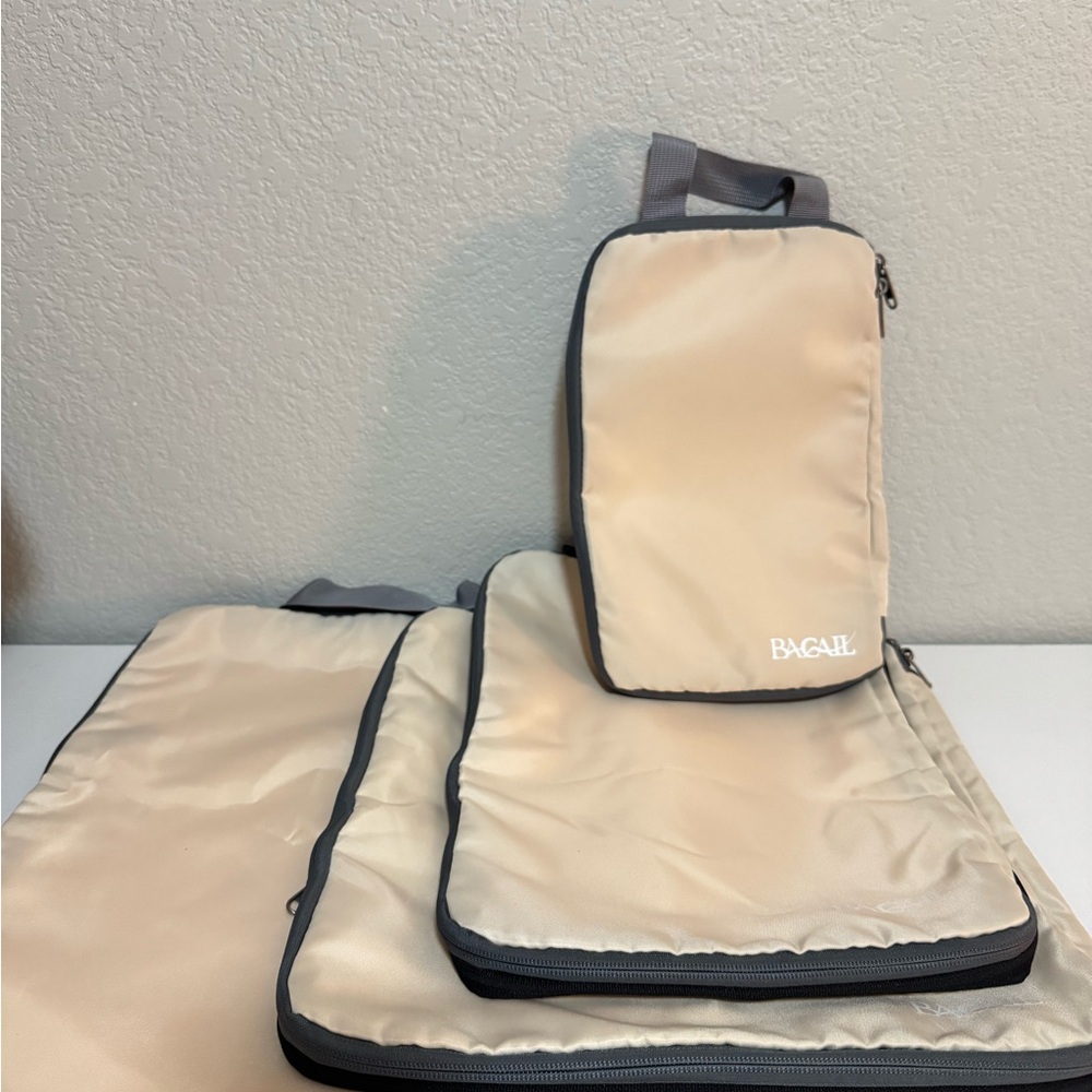 Cream Travel Packing Cubes with Gray Trim